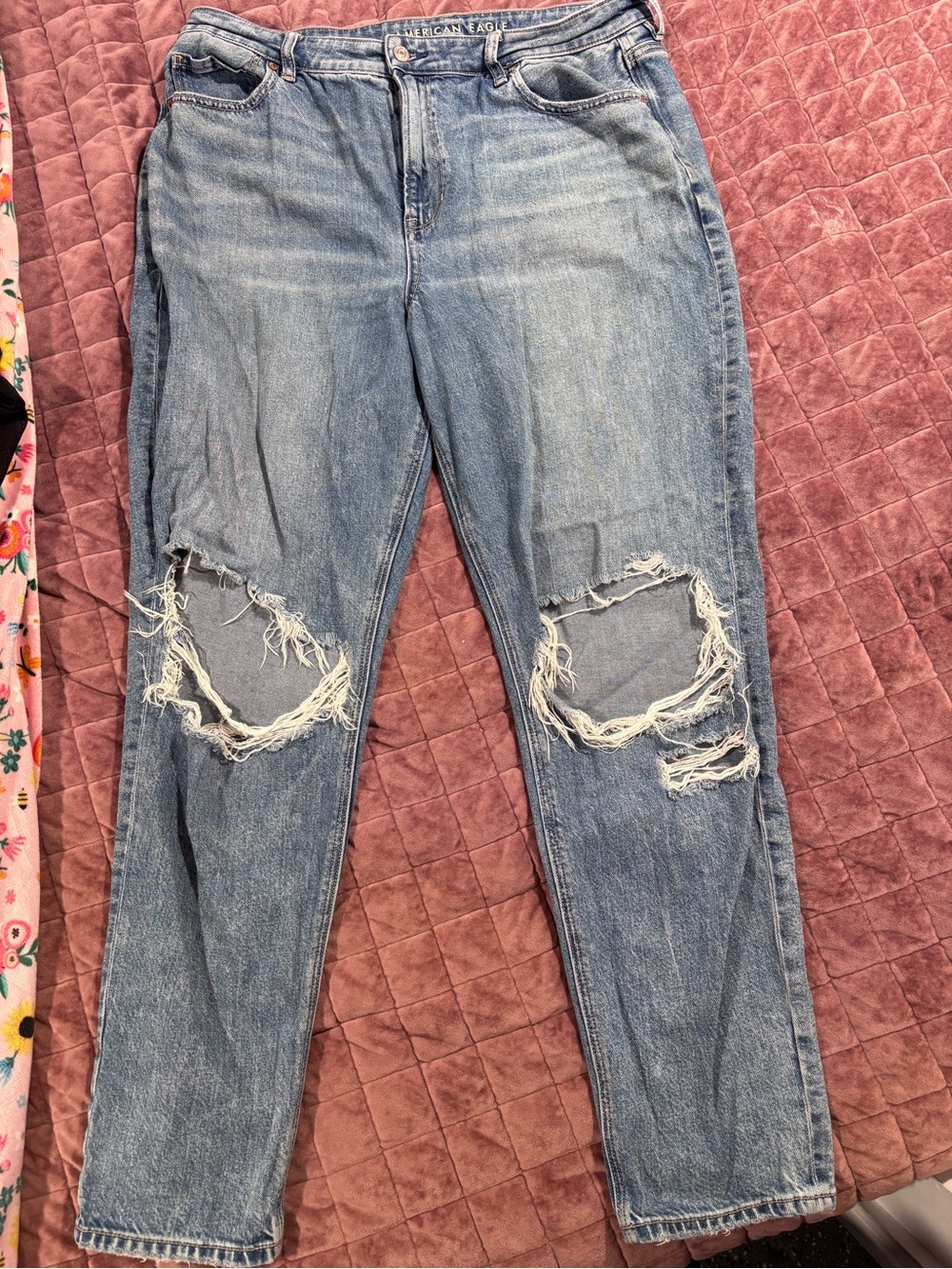 American Eagle Outfitters Light Blue Ripped High-Rise Women’s Jeans